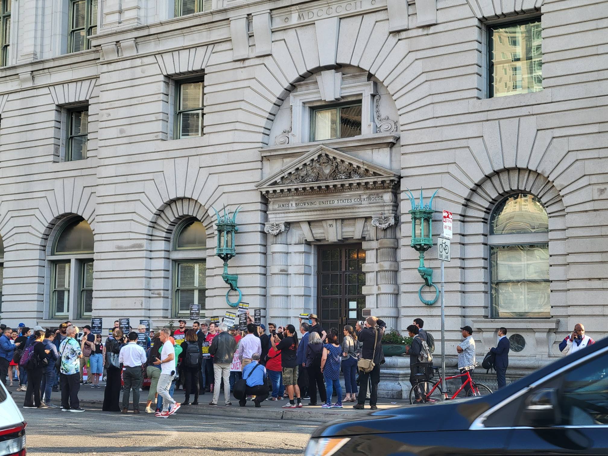 Counter rally outside Browning Courthouse in San Francisco on August 23, 2023